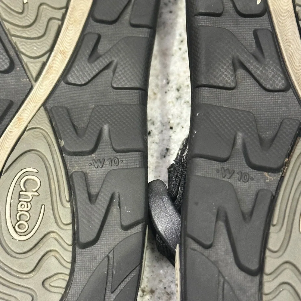 Chaco Womens 10 Z/Cloud X2‎ Sandals Black Strappy Toe Loop Hiking Gorpcore